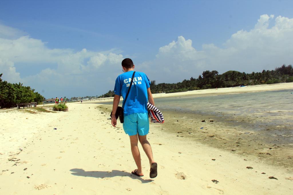 Rip Tide Vacation Inn, K.Guraidhoo Guraidhoo  Exteriör bild