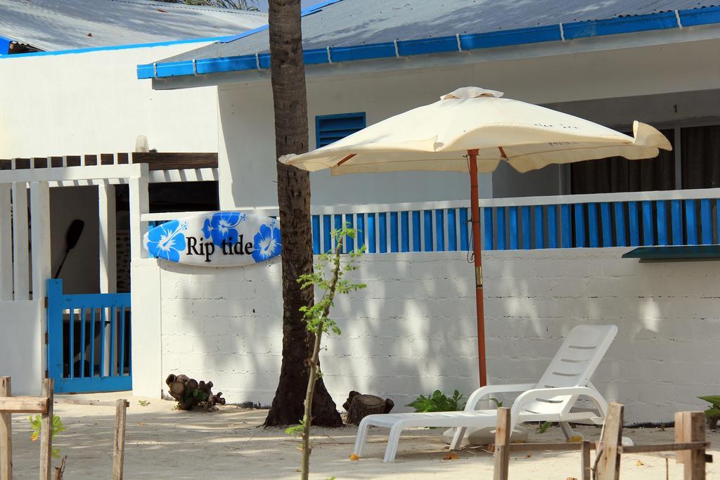 Rip Tide Vacation Inn, K.Guraidhoo Guraidhoo  Exteriör bild