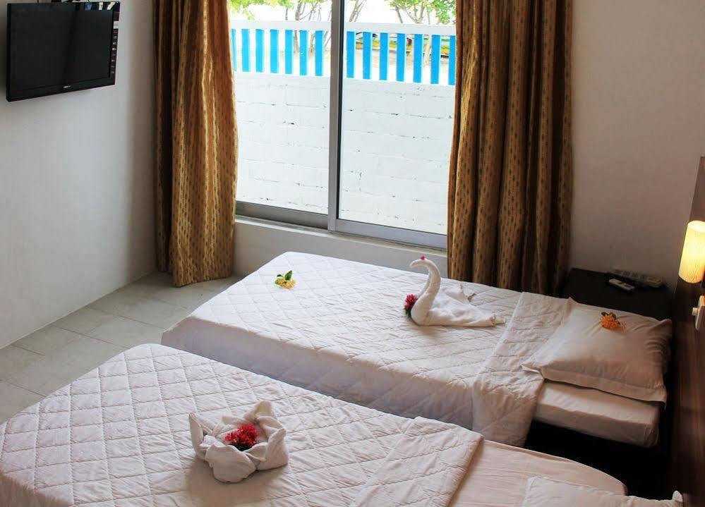 Rip Tide Vacation Inn, K.Guraidhoo Guraidhoo  Exteriör bild